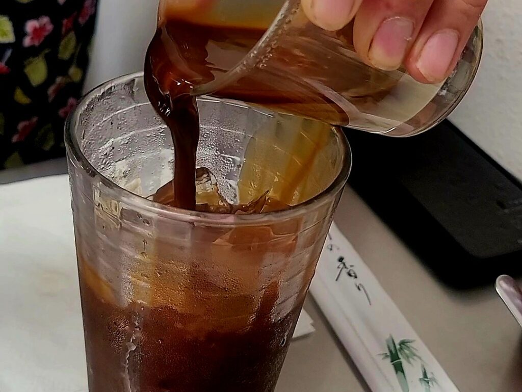 ベトナム式のアイスコーヒー