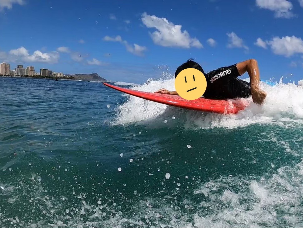 ハワイのハネムーンでサーフィン体験