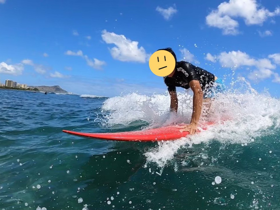 ハワイのハネムーンでサーフィン体験